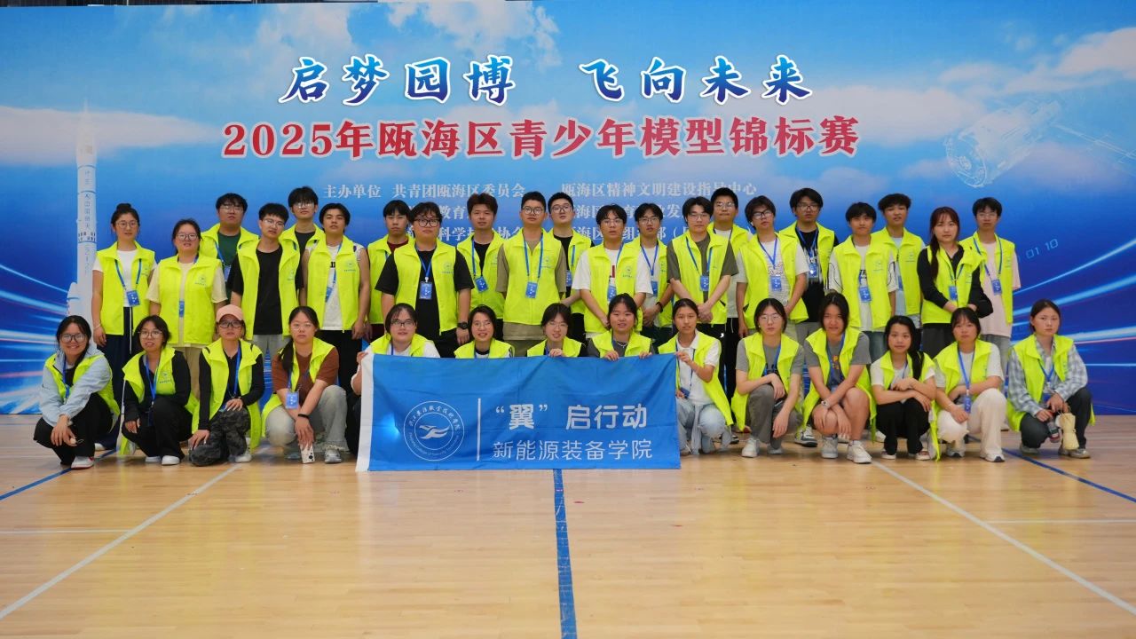 deeb871d3d854b9f5a1d946ca81dc36e.jpg